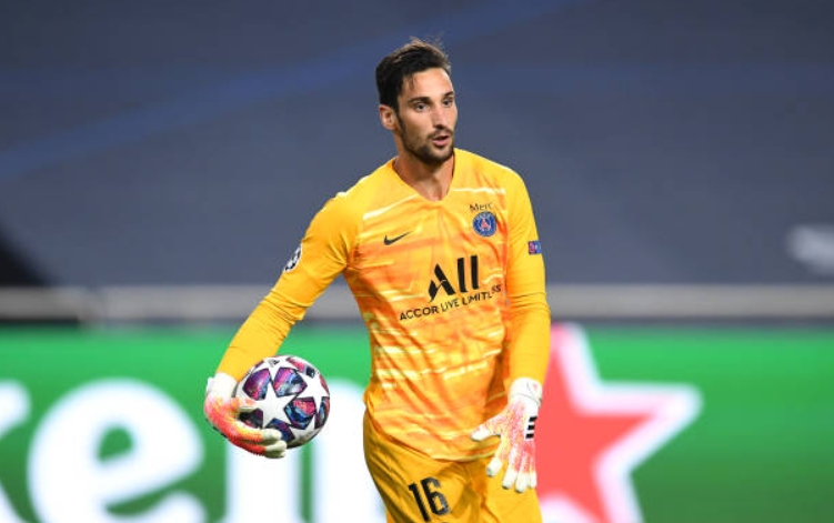 DB电竞解说-受伤球员紧急治疗，希望早日回归赛场