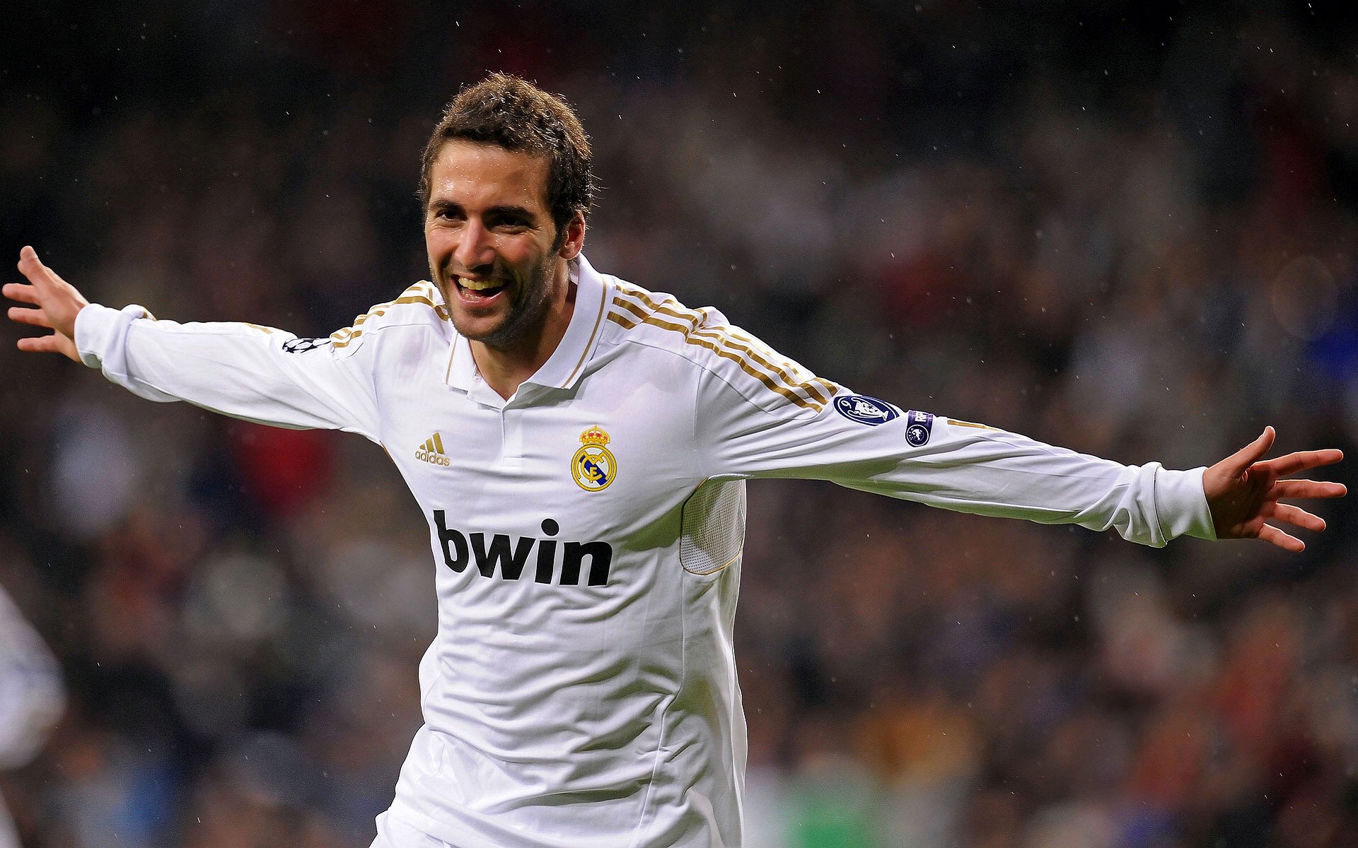 非洲雄狮的黄昏与斗牛士的黎明，皮克用实力诠释何为关键先生