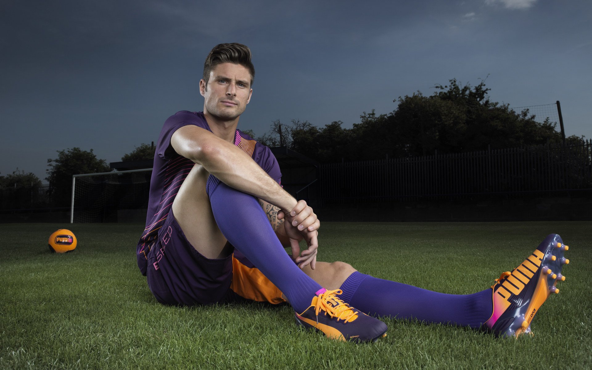 DB电竞官网平台-德甲争冠战焦点战,南非龙卷风冲垮那不勒斯,足球世界的意外启示